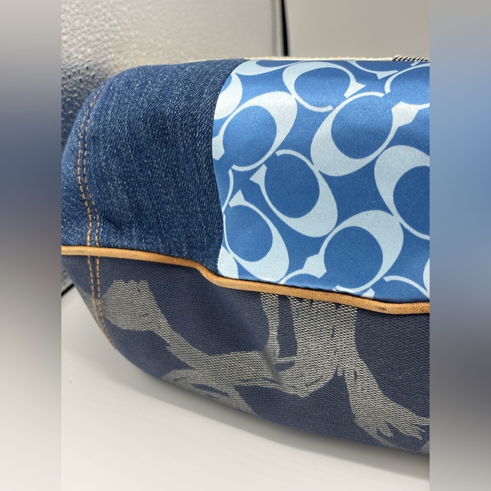 2007 Coach XL Ergo Patchwork - Picture 14 of 16